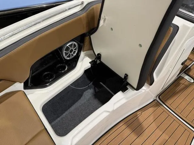 Slide: The Image of Yamaha 252SE 2026 - 36