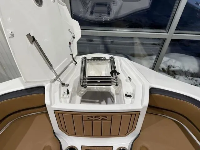 Slide: The Image of Yamaha 252SE 2026 - 40