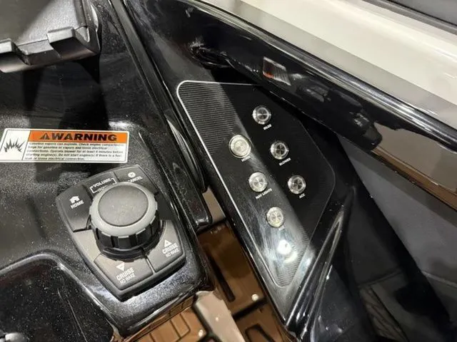 Slide: The Image of Yamaha 252SE 2026 - 30