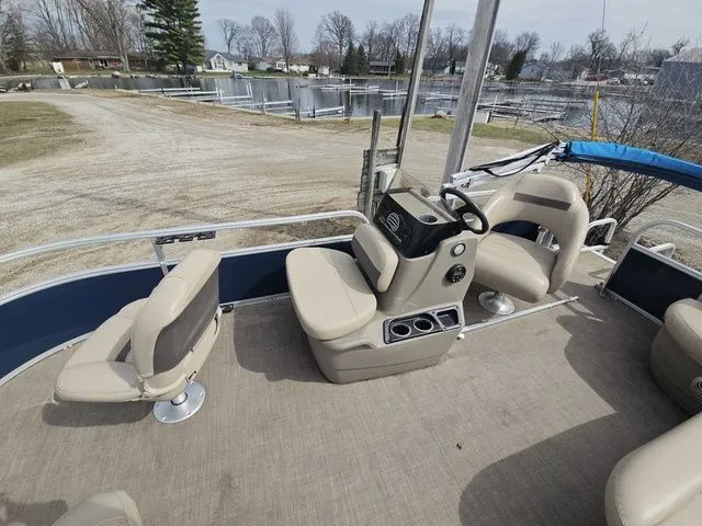 Slide: The Image of 2020 Sun Tracker Bass Buggy 16 XL pontoon boat with beige seating. - 13