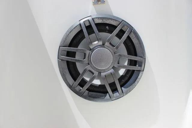 Slide: The Image of Speaker on a 2015 Sailfish 240 CC boat. - 43
