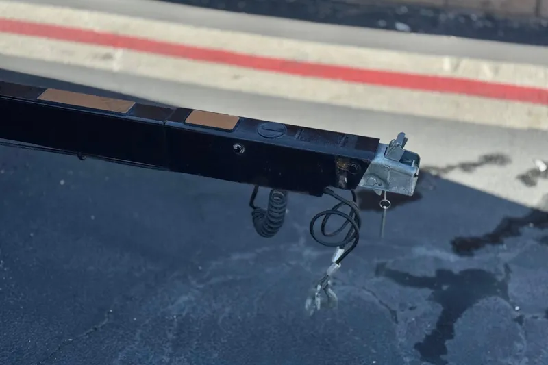 Slide: The Image of Trailer hitch of a 2020 ATX 22 TYPE S on asphalt background. - 34