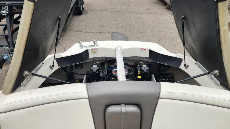 Slide: The Image of Engine compartment of a 2006 Sea Ray 195 Sport boat. - 21