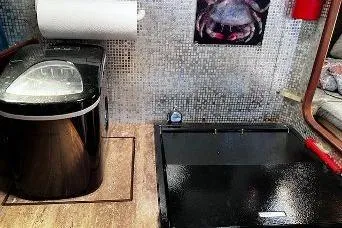 Slide: The Image of GALLEY-ICE MAKER & STOVE - 15