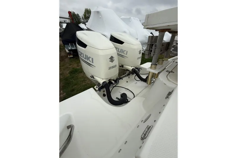 Slide: The Image of 2003 Hydra-Sports Vector 2800 CC with twin Suzuki 250 outboard motors. - 19