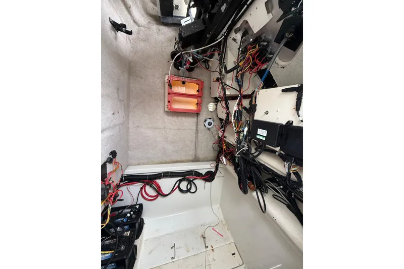 Slide: The Image of 2003 Hydra-Sports Vector 2800 CC boat interior wiring and components. - 24