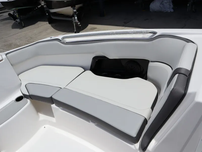 Slide: The Image of Interior of 2026 Yamaha SX250 boat with gray upholstery. - 16