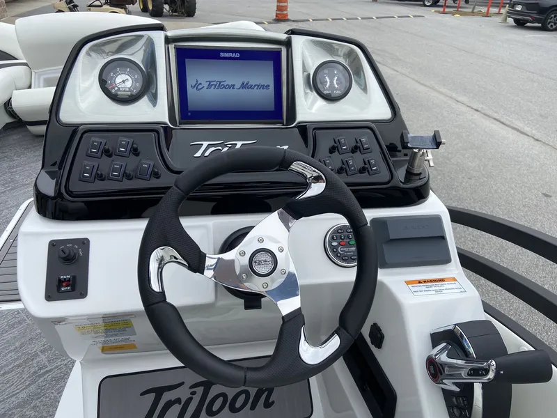 Slide: The Image of Dashboard of JC Swing Back 27TT Sport boat, 2023 model. - 20
