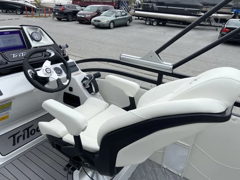 Slide: The Image of JC Manufacturing Swing Back 27TT Sport w/Mercury 350HP 2023 - 50