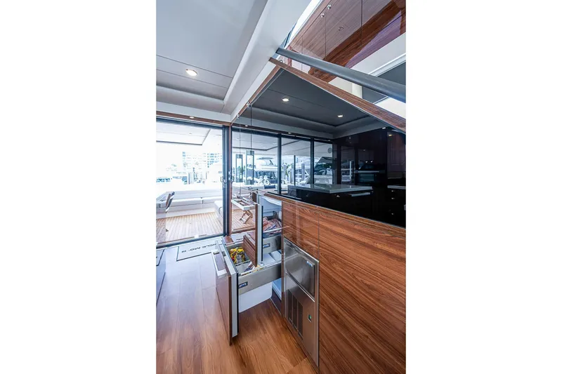 Slide: The Image of Top view layout of 2025 Maritimo M75 yacht interior design. - 138