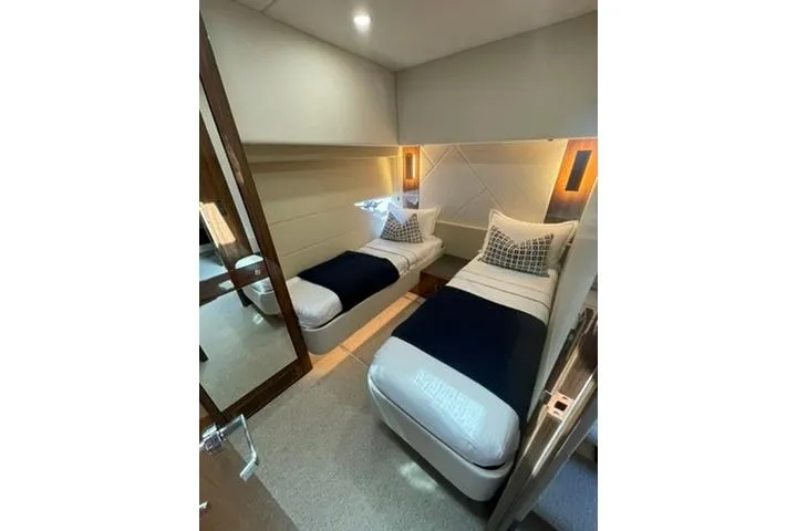 Slide: The Image of Stbd Cabin - 15