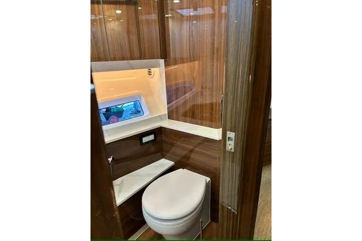 Slide: The Image of Ensuite VIP Head - 18