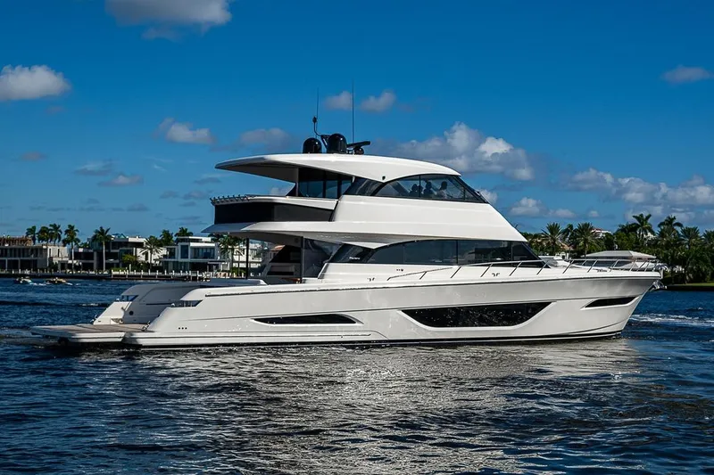 Slide: The Image of Maritimo M75 2025 - 2