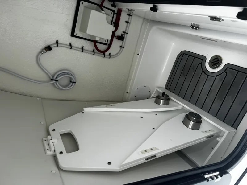 Slide: The Image of Tidewater 232 LXF 2026 - 17
