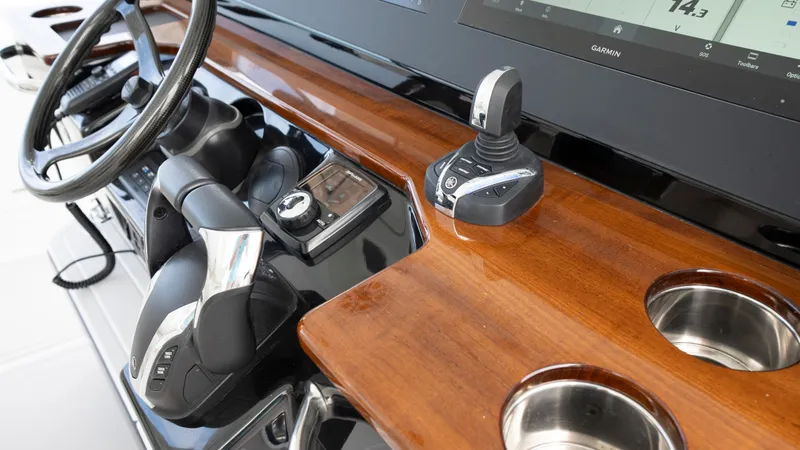 Slide: The Image of Everglades 395 Center Console 2022 - 106