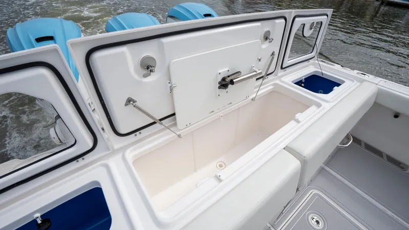 Slide: The Image of Everglades 395 Center Console 2022 - 56