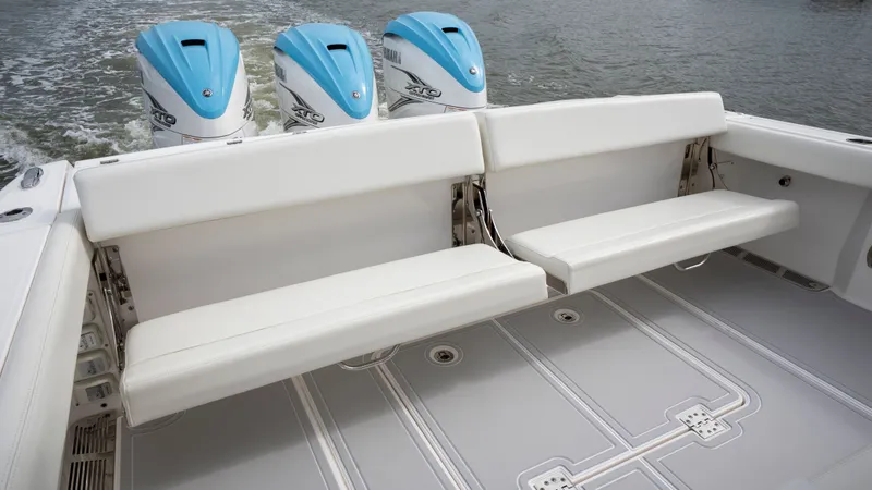 Slide: The Image of Everglades 395 Center Console 2022 - 59