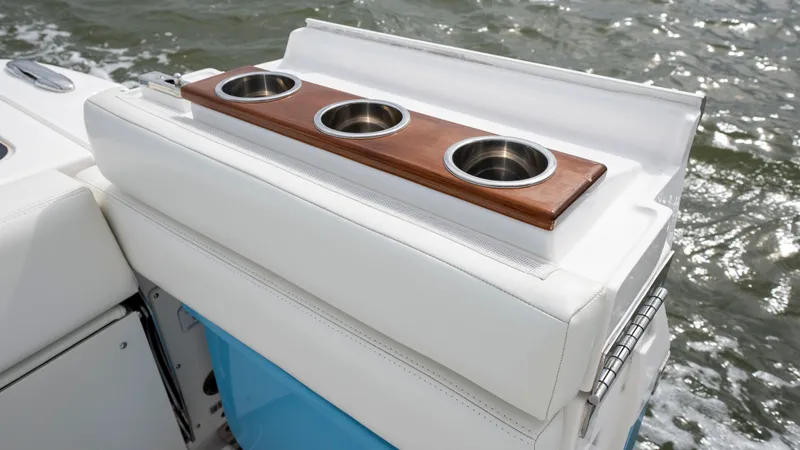 Slide: The Image of Everglades 395 Center Console 2022 - 67