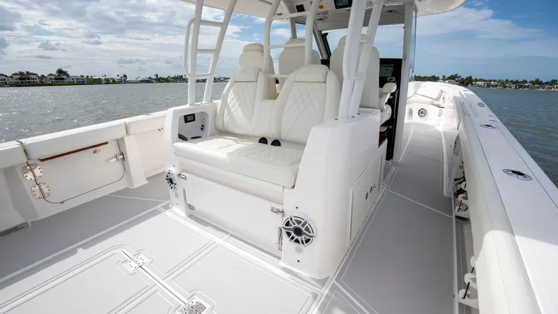 Slide: The Image of Everglades 395 Center Console 2022 - 69