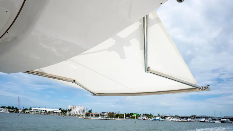 Slide: The Image of Everglades 395 Center Console 2022 - 77