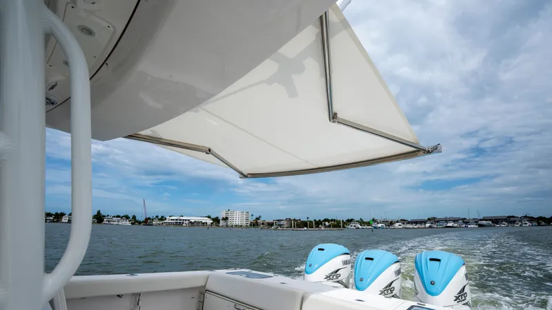 Slide: The Image of Everglades 395 Center Console 2022 - 78