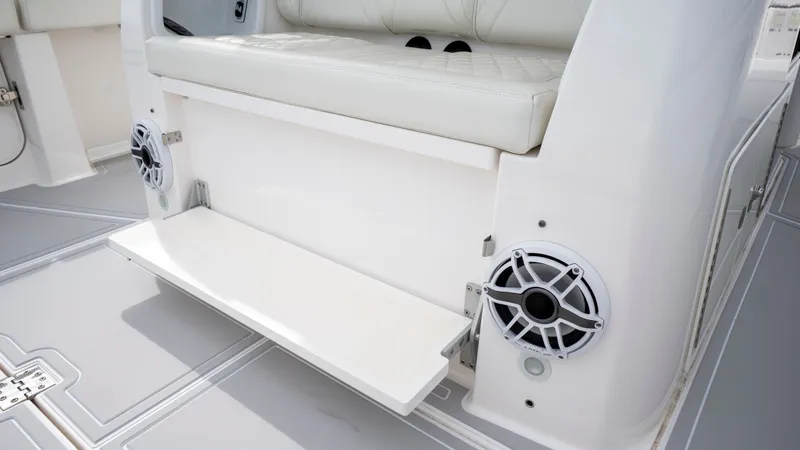 Slide: The Image of Everglades 395 Center Console 2022 - 79