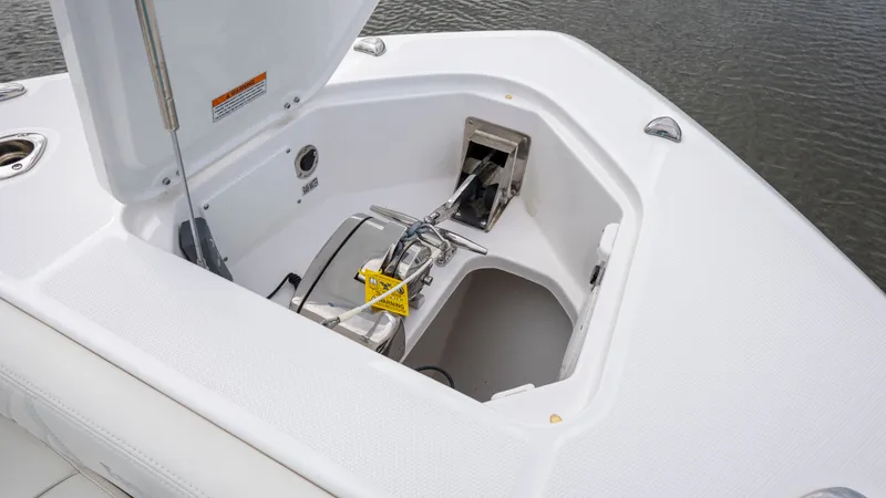 Slide: The Image of Everglades 395 Center Console 2022 - 83