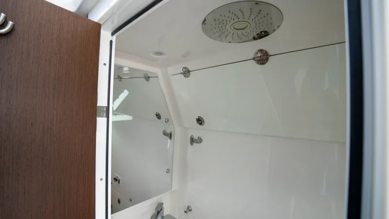 Slide: The Image of Everglades 395 Center Console 2022 - 87