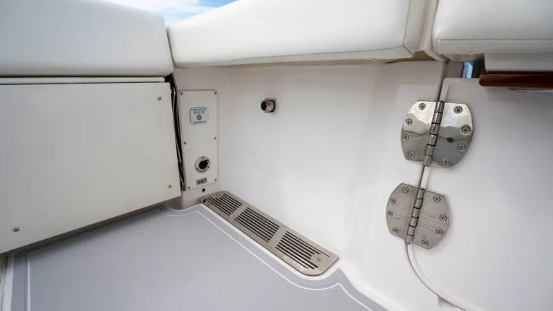 Slide: The Image of Everglades 395 Center Console 2022 - 97
