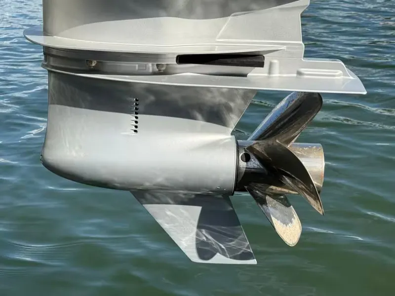 Slide: The Image of Sea Ray SLX 260 Outboard 2023 - 12