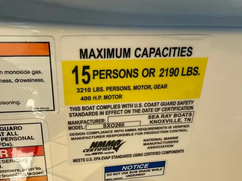 Slide: The Image of Sea Ray SLX 260 Outboard 2023 - 25