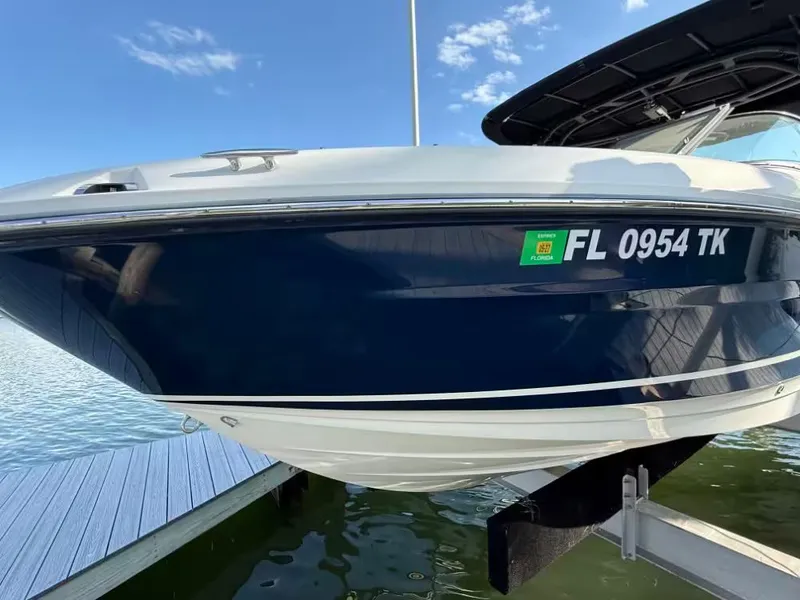 Slide: The Image of Sea Ray SLX 260 Outboard 2023 - 3