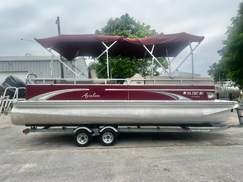 Slide: The Image of Avalon LS 23' Cruise - IN STOCK - $18,995 2013 - 6