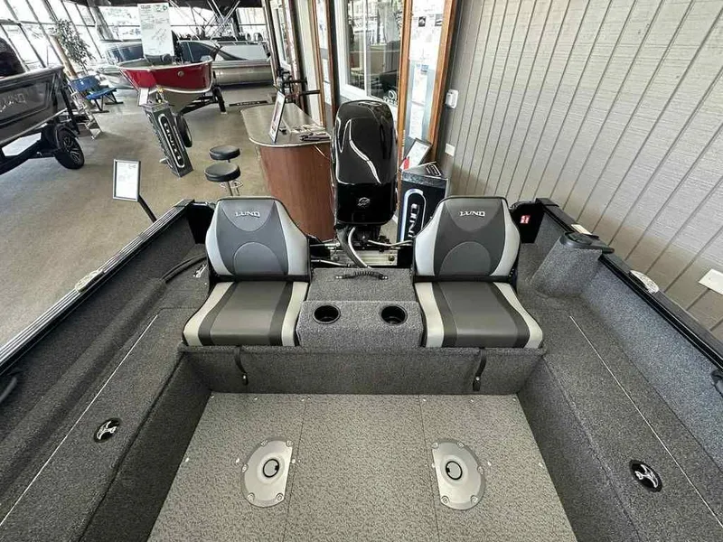 Slide: The Image of Interior of Lund 1650 Rebel XL SS boat, model year 2026. - 10