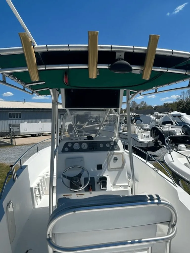 Slide: The Image of Aquasport 235 Osprey 2005 - 6
