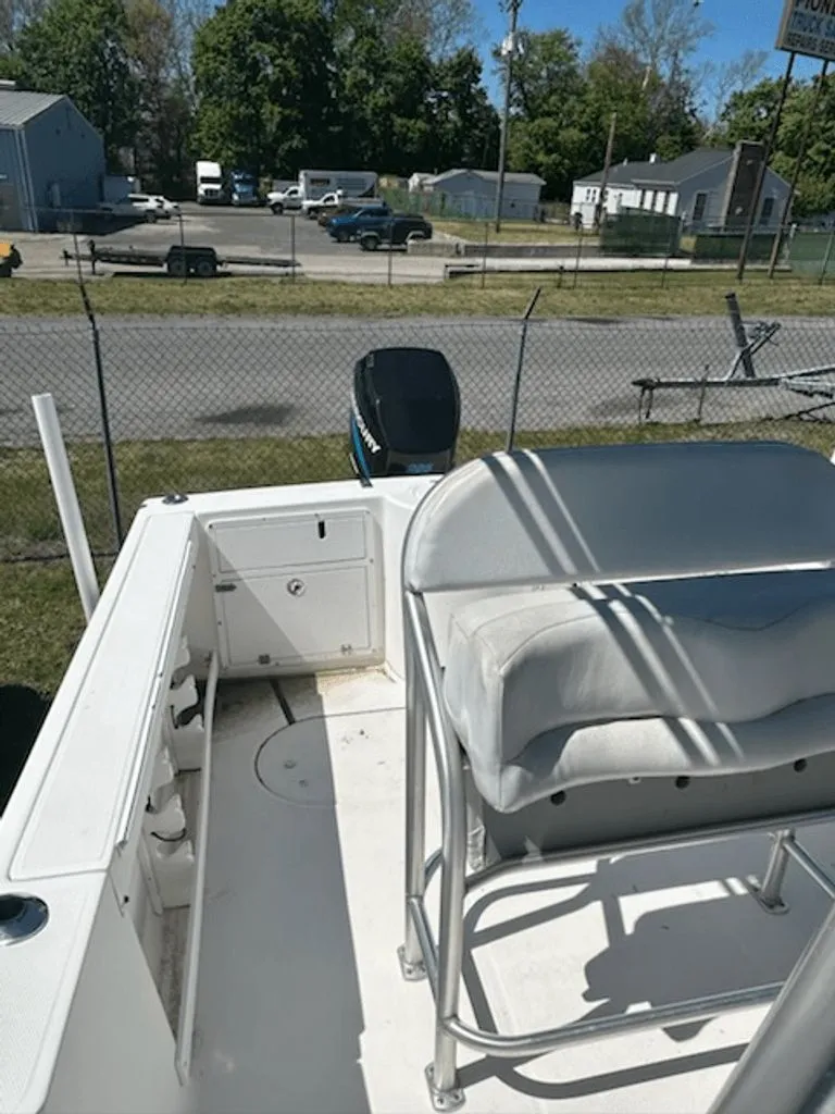 Slide: The Image of Aquasport 235 Osprey 2005 - 8