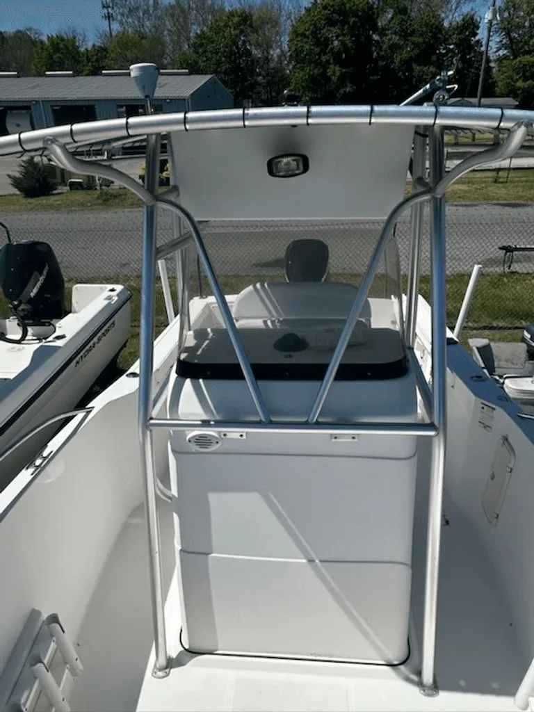Slide: The Image of Aquasport 235 Osprey 2005 - 9