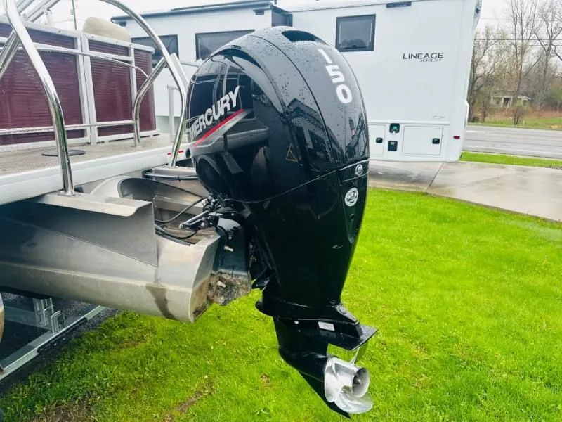 Slide: The Image of 2024 Godfrey Pontoons 2286 SB with Mercury 150 outboard motor. - 18