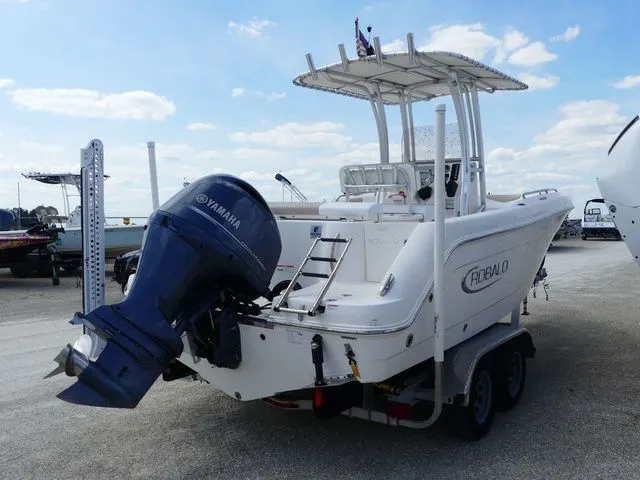 Slide: The Image of Robalo R222 2019 - 4