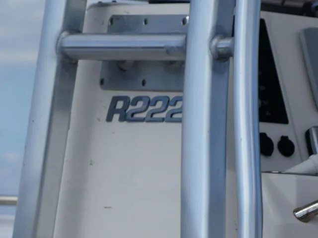 Slide: The Image of Robalo R222 2019 - 8