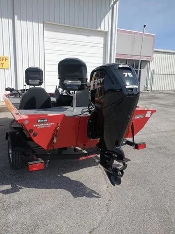Slide: The Image of Tracker Pro Team 175 TXW 2026 - 8
