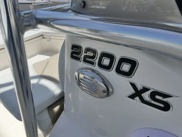 Slide: The Image of Bulls Bay 2200 XS 2026 - 13