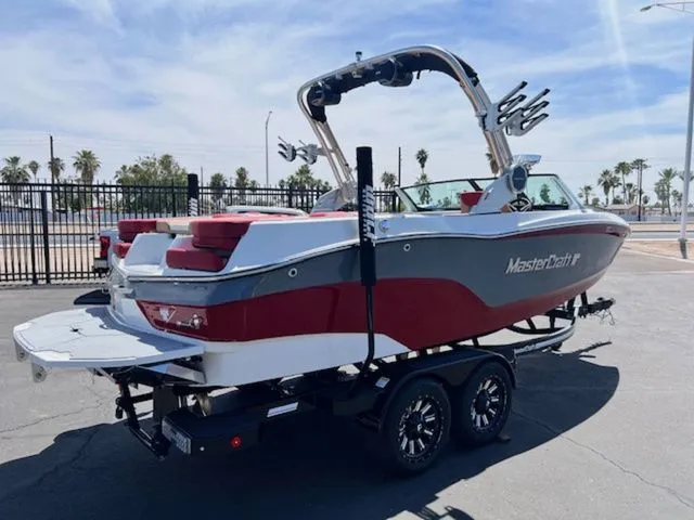 Slide: The Image of MasterCraft XT22 2026 - 13