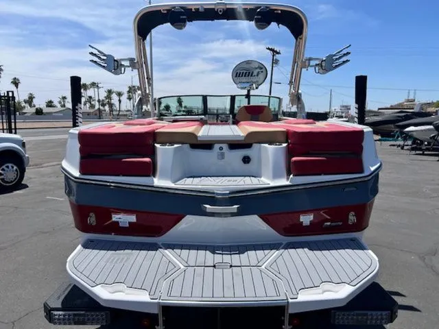 Slide: The Image of MasterCraft XT22 2026 - 14