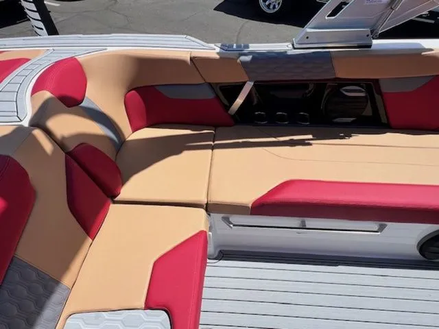Slide: The Image of MasterCraft XT22 2026 - 22