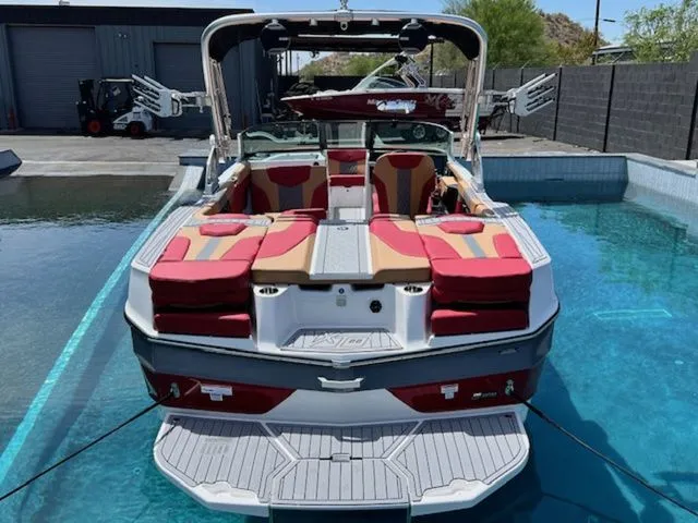 Slide: The Image of MasterCraft XT22 2026 - 6