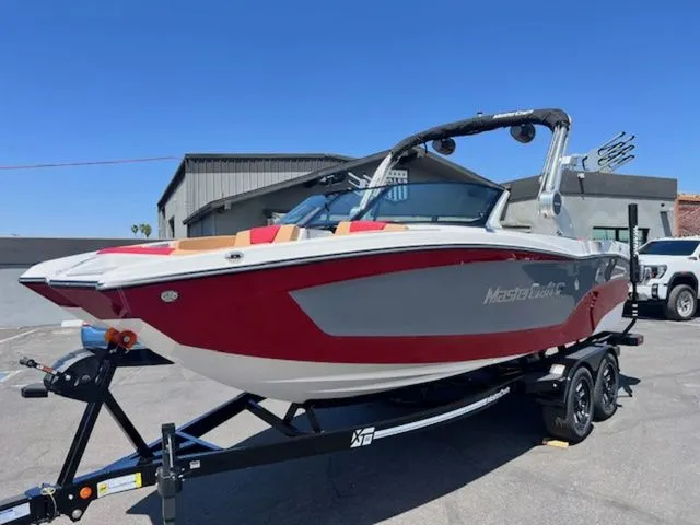 Slide: The Image of MasterCraft XT22 2026 - 9