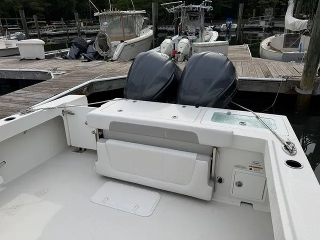 Slide: The Image of Parker Marine 2801 Center Console 2021 - 12