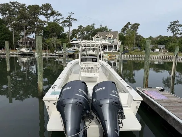 Slide: The Image of Parker Marine 2801 Center Console 2021 - 3