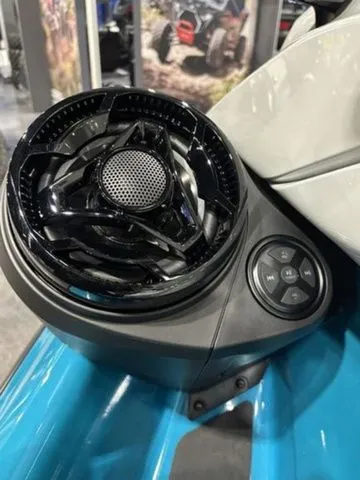 Slide: The Image of Sea-Doo GTI SE 170 2026 - 12